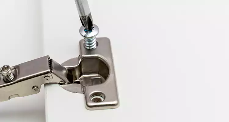 Screen Door Hinge Repair in Key West, FL