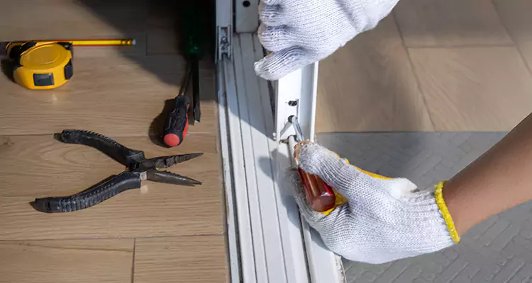 Screen Door Wheel Replacement in Key West, FL